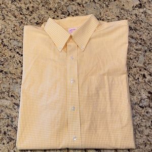 Men’s Brooks Brothers button down shirt